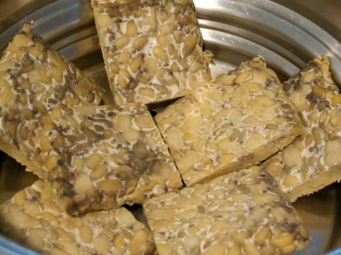 Steaming the tempeh.